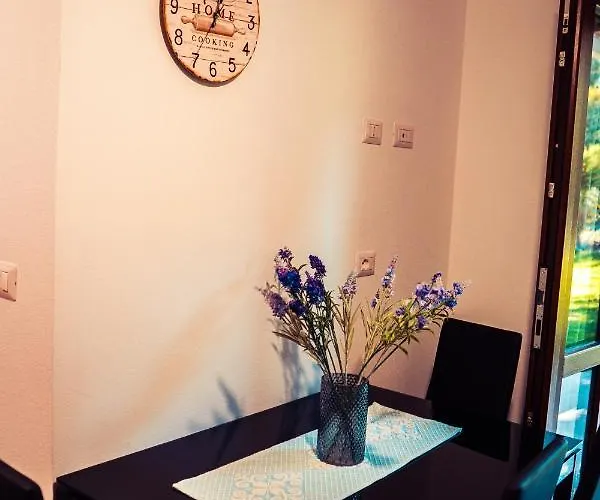 The Vineyards Bed & Breakfast 3*